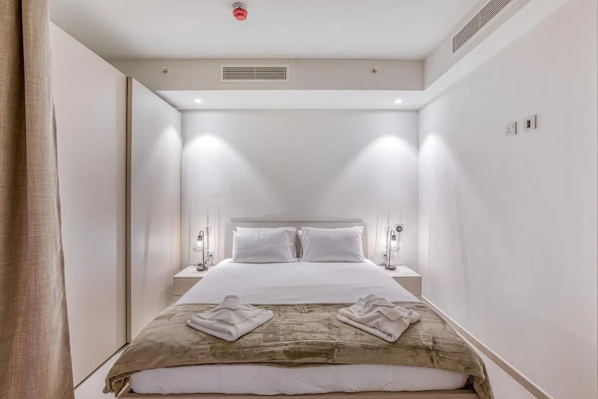 Apartment Deluxe Mercury Suites 439 With Pool Saint Julian's