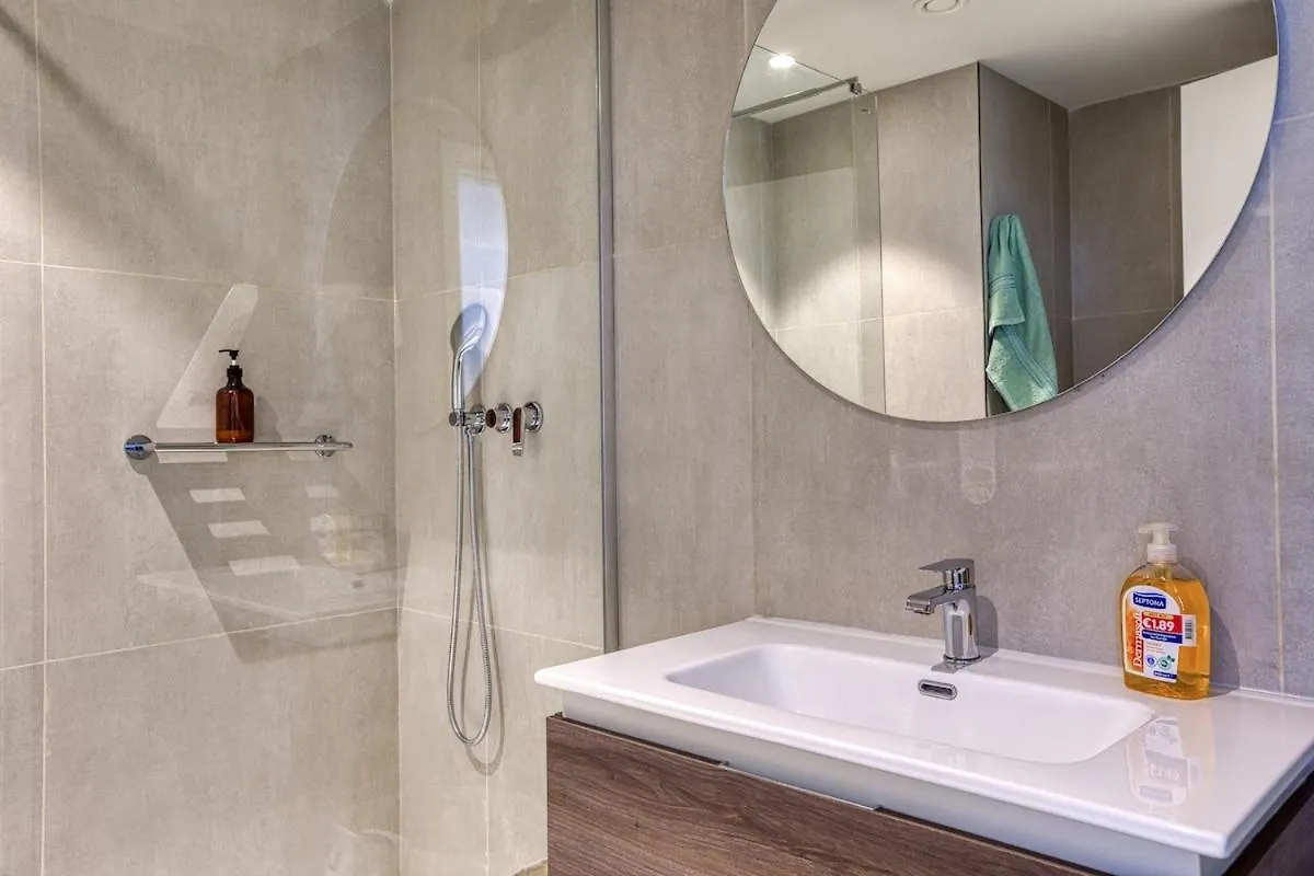 Deluxe Mercury Suites 439 With Pool Saint Julian's 0*,